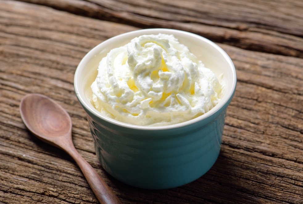Heavy Cream là loại kem làm từ sữa bò có dạng mềm mịn và hương vị thanh ngọt