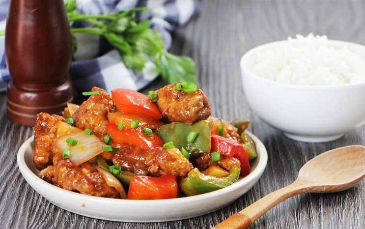 Sườn xào chua ngọt là món phổ biến