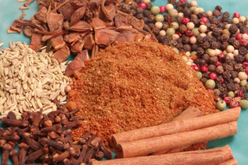 Chọn bột ngũ vị hương chất lượng