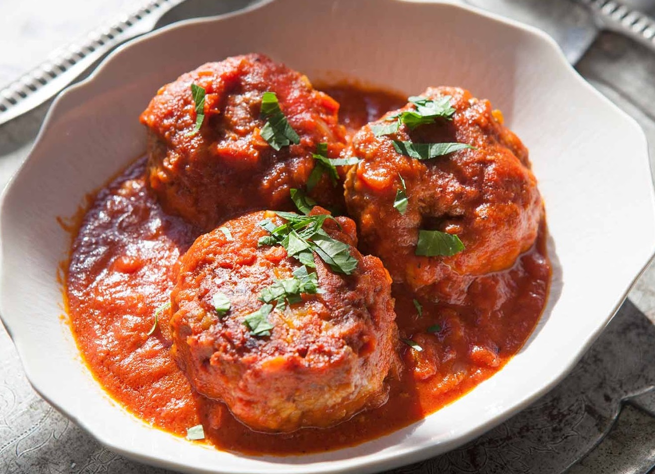 Thịt viên xốt cà chua thơm ngon